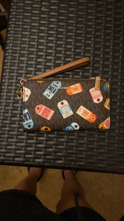Michael Kors Wristlet Wallet