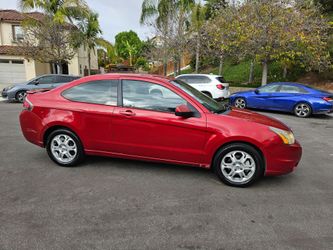 Ford Focus SE 2010