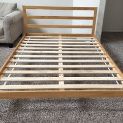 Queen Size Solid Pine Wood Plattaform Bed with Headboard, Rails and Wood Slats Support. No Box Spring Needed