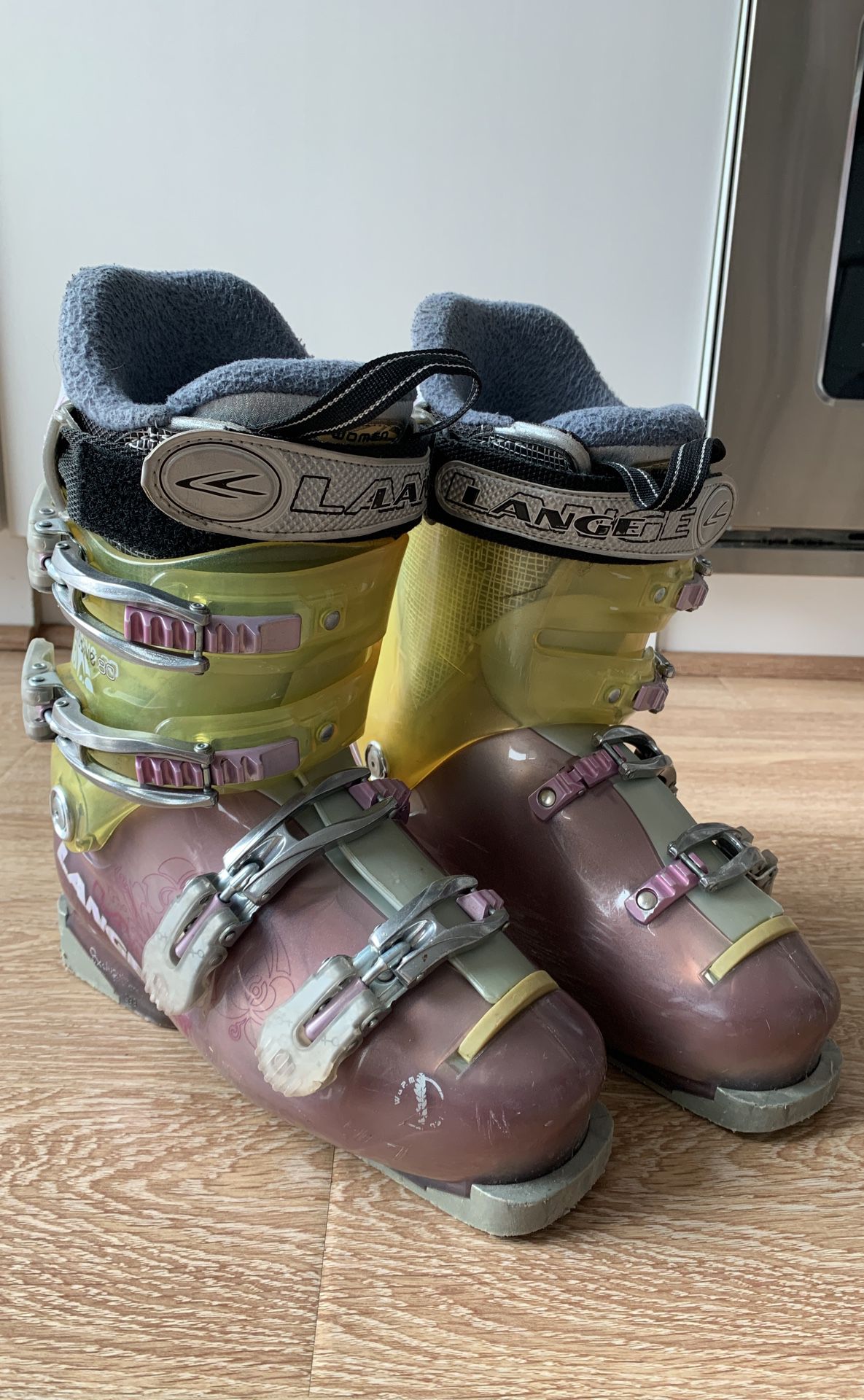 Lange Ski Boots - Size 25.5 (women’s 8)
