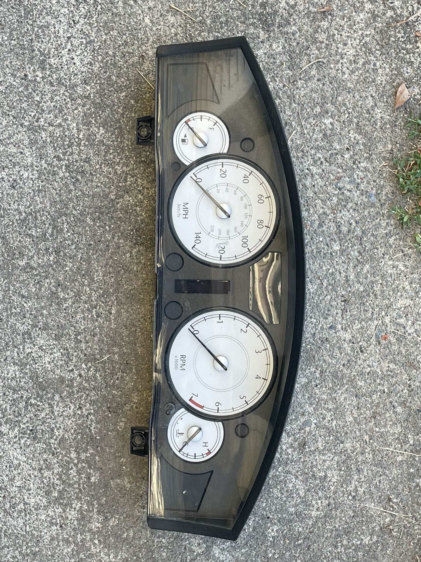 2005-2010 Chrysler 300 300C Speedometer Instrument Cluster Dash Panel Gauges