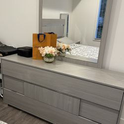 Modrest Ethan Italian Modern Grey Bedroom Set Queen Size