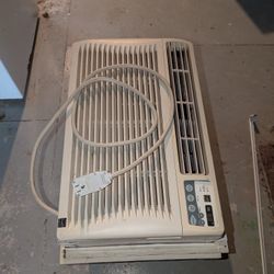 12k BTU Air Conditioner 