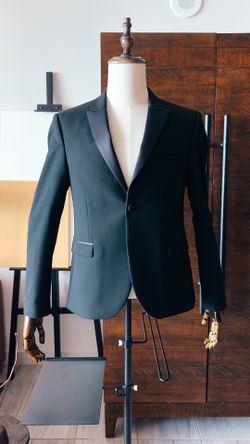 Zara Tuxedo Blazer, 40R Black