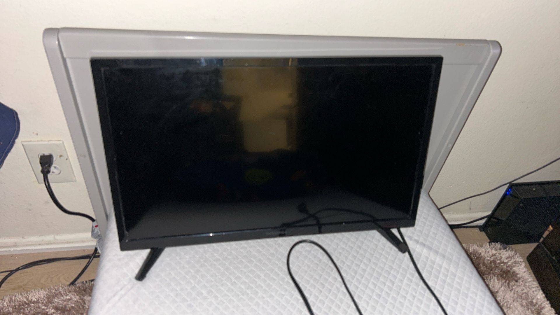 Small Tv 20$