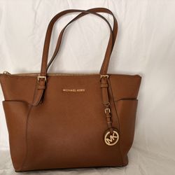 Michael Kors Brown Leather Tote Purse – Great Condition OBO