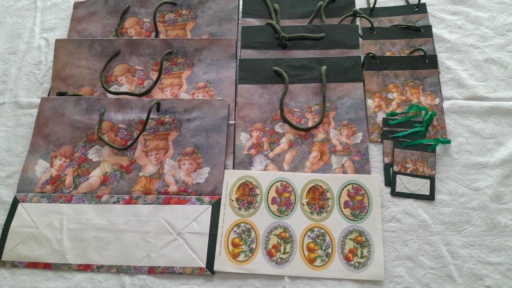 12 Gift Bags