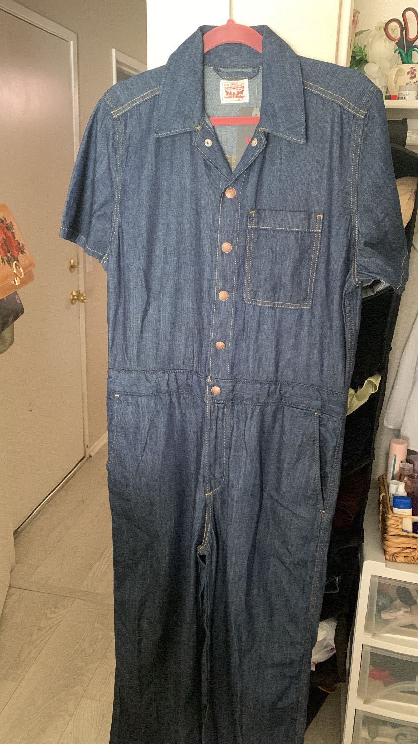 Women’s M Levi’s Denim Jumpsuit