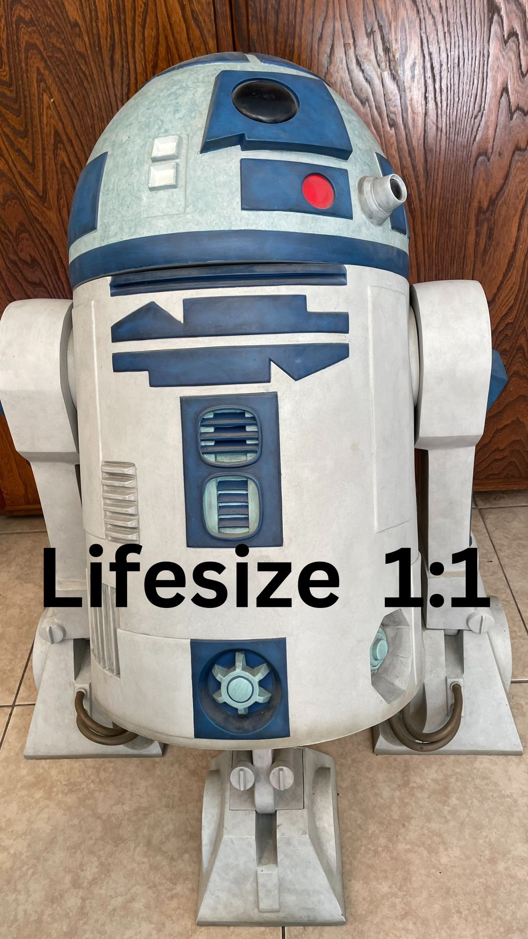Star Wars R2-D2 Life Size 1:1 Statue R2D2 Collectible From gentle Giant. Head Swivels And Legs Detach In Pristine Condition