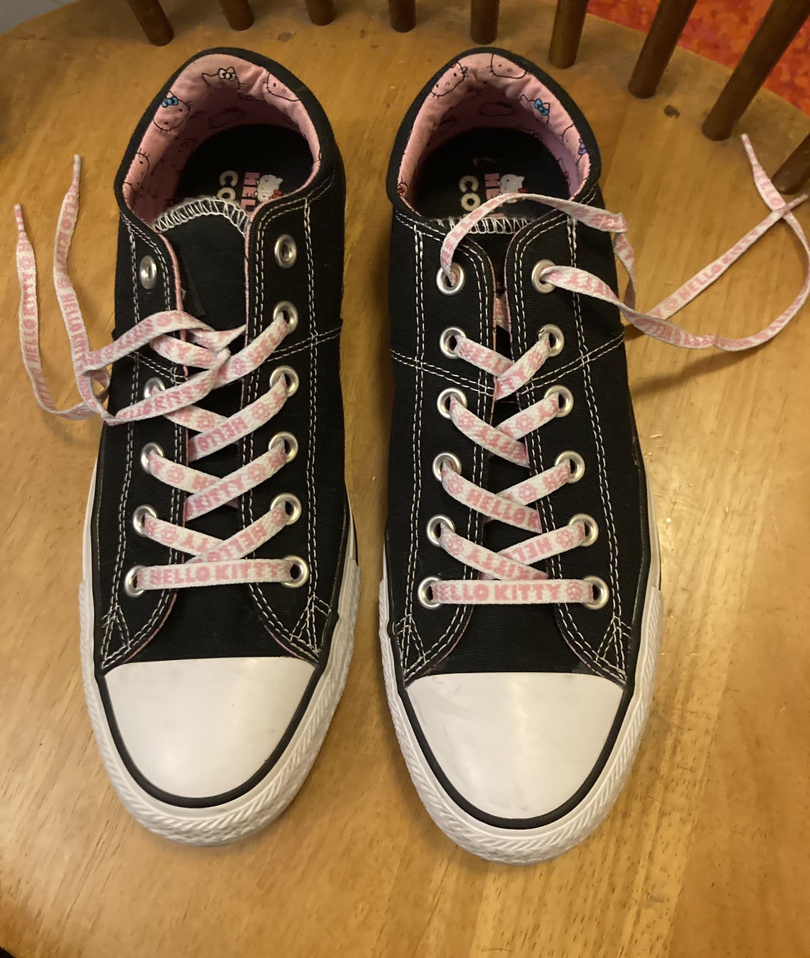 Converse Hello Kitty Size 9.5 