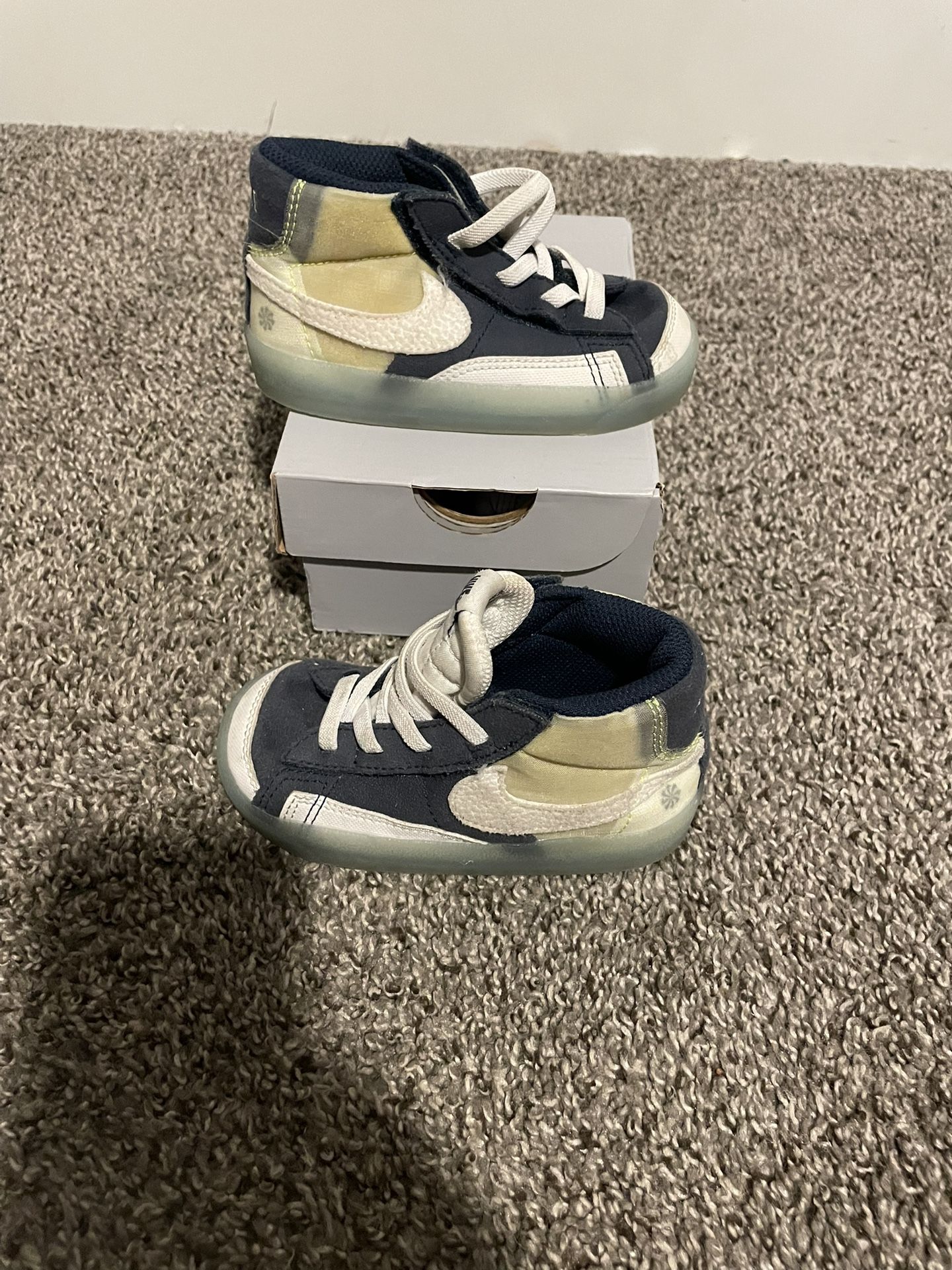 Toddler boys 7c Nike Shoes