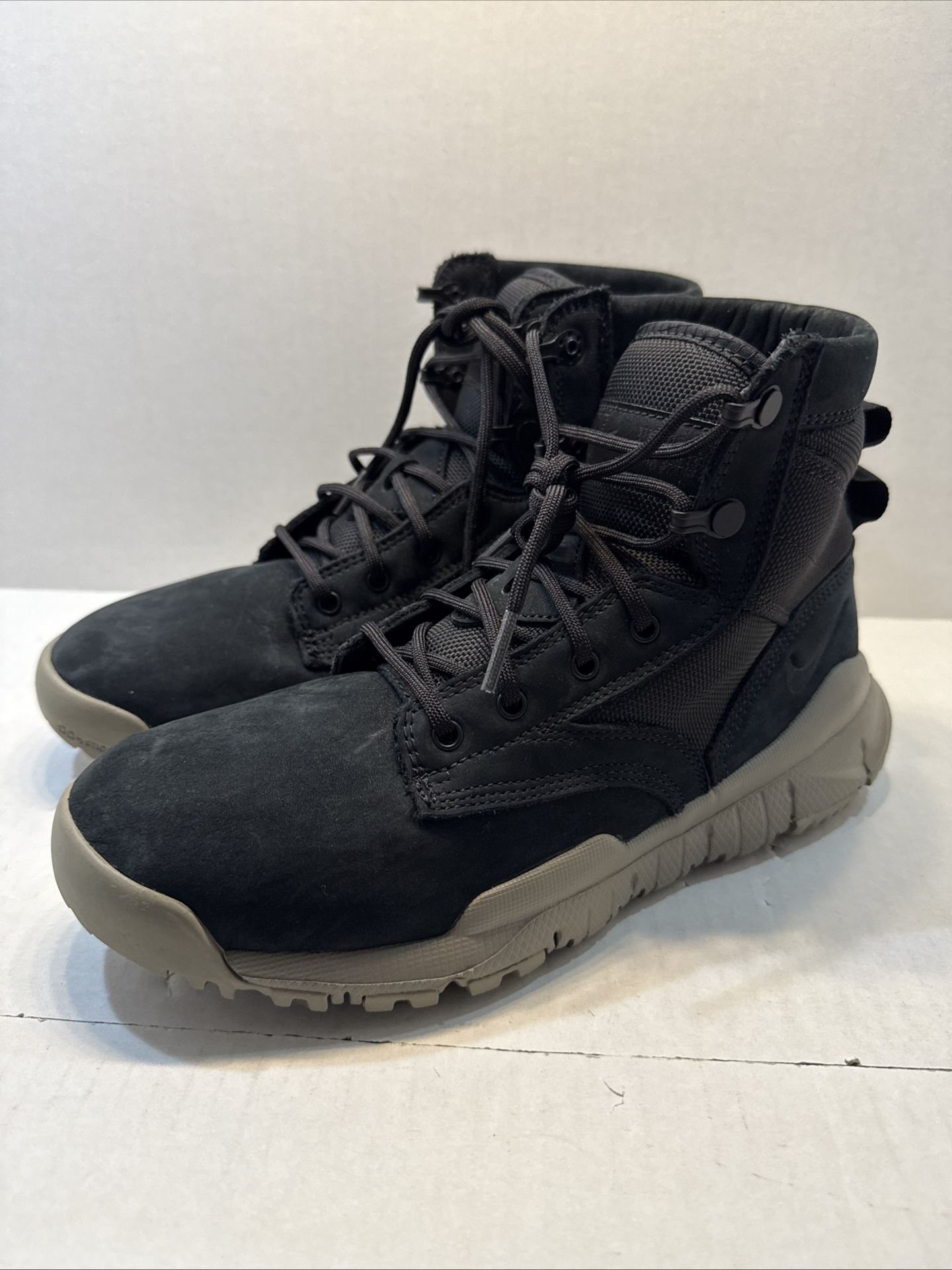 Nike SFB 6" NSW Black Light Taupe Leather Boots 862507-002 Men's Size 6.5