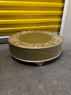 Cake stands