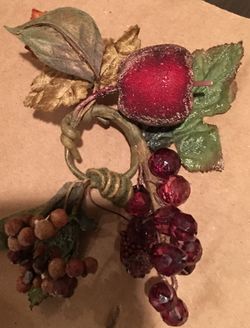 Grape fruit napkin or candle holder