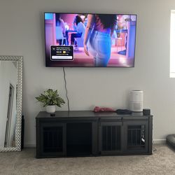 Double indoor dog kennel