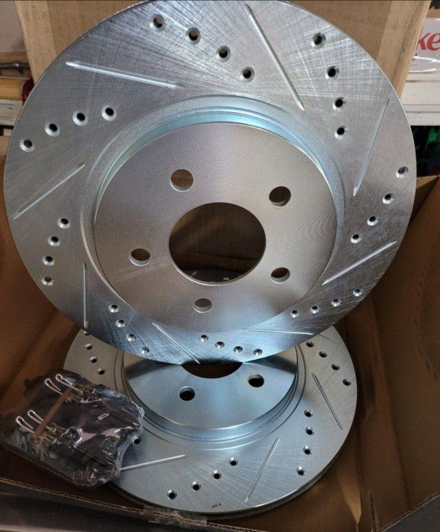 Ford Mustang GT GT500 Shelby Drill Slot REAR rotors Plus Performance Low Dust Pads  MUSTANG DISCS REAR V6