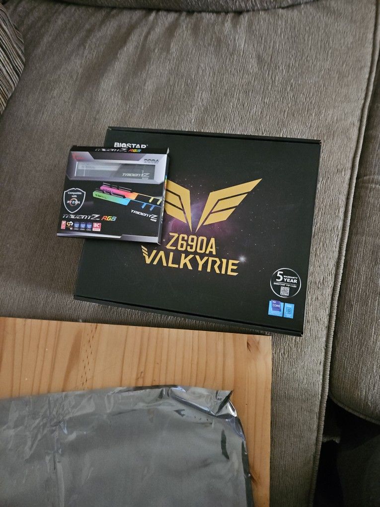 Intel 12th/13th/14th gen Motherboard And Tridentz Rgb Ram Combo