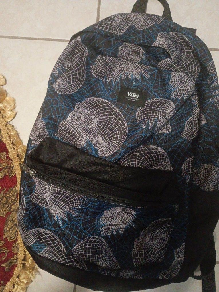 Off The Wall Skoll Back Pack