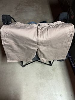 Volcom Shorts Size 36 (khaki) 
