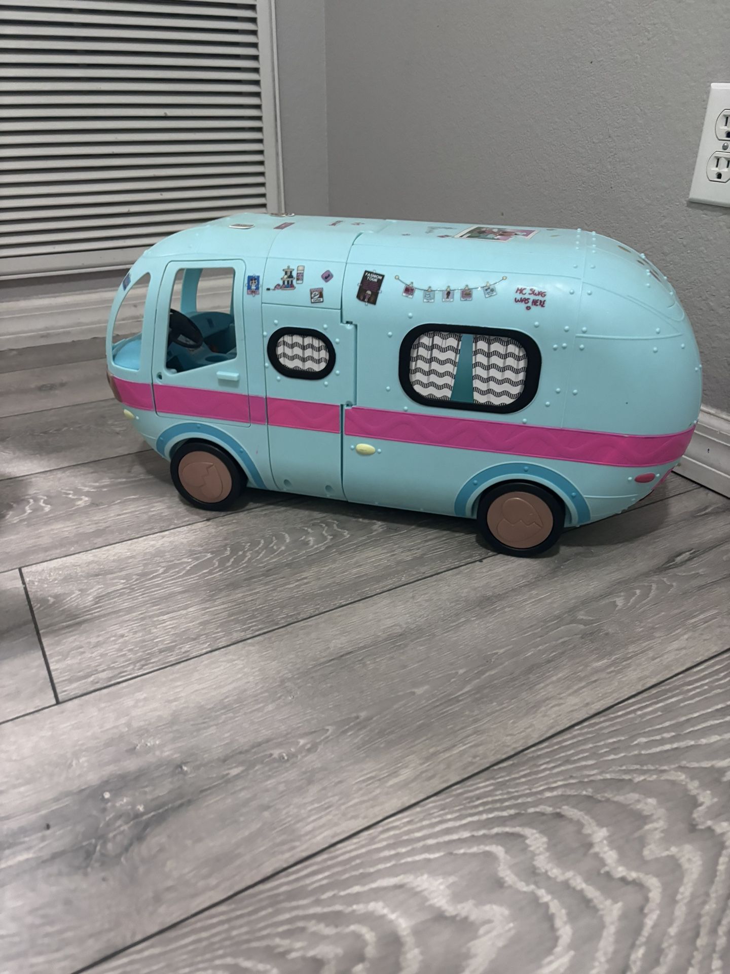 lol Dolls And Camper 