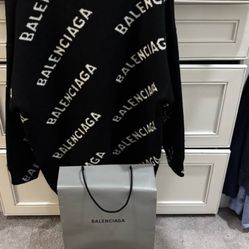 Balenciaga Sweter unisex size Large