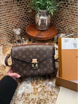 Copy Louis Vuitton Handbag