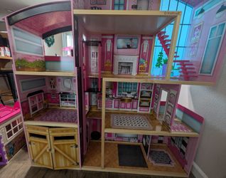 Huge Dollhouse and More!