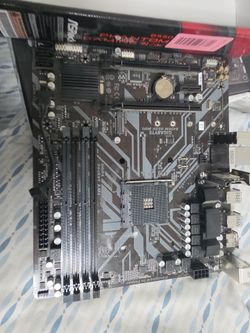 2 am4 gigabyte motherboard