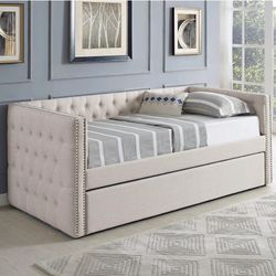 Ivory Upholstered Daybed with Pull-Out Trundle