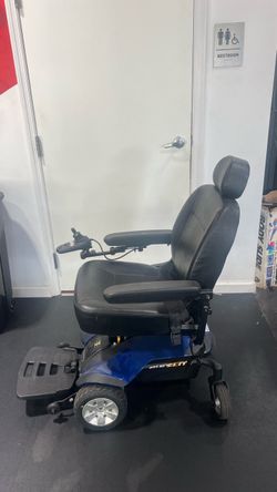 Select elite power chair