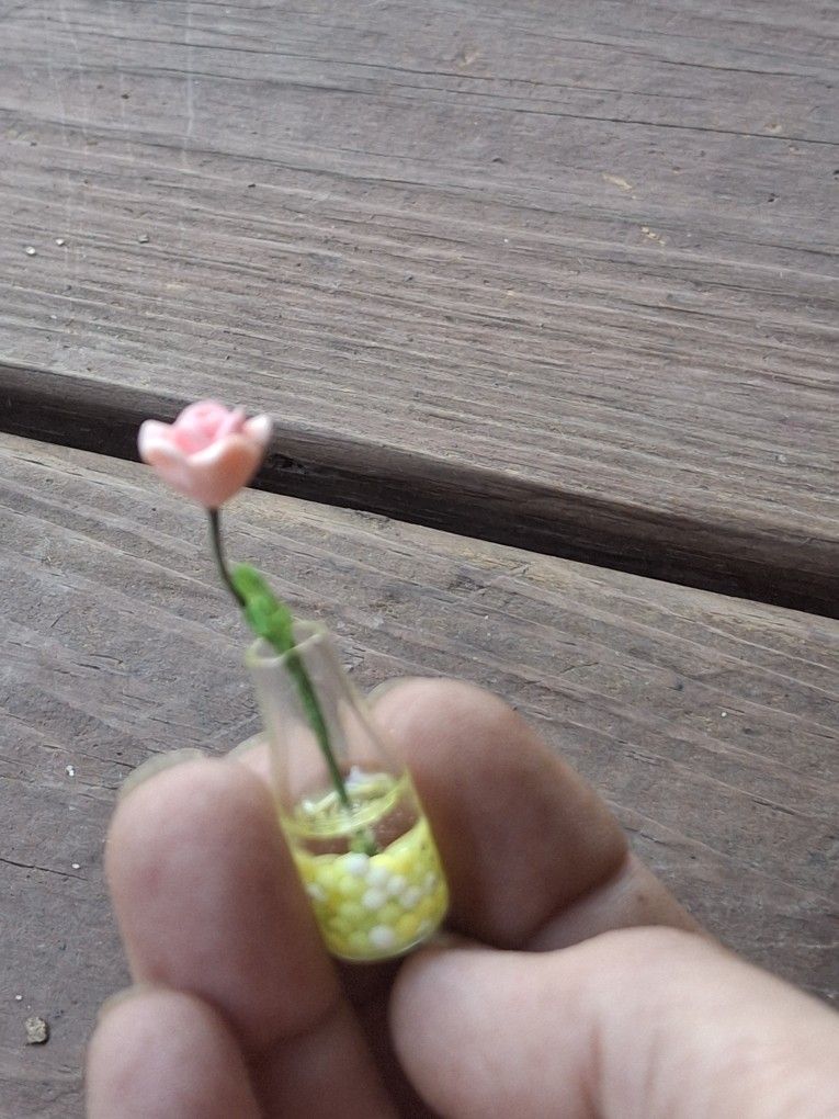 Diorama Dollhouse 1/12 Scale Pink Rose In Glass Vase