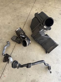 2023 Mustang gt stock air intake.