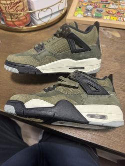 Air Jordan 4 Medium Olive