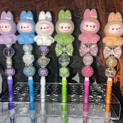 character pen/pencils