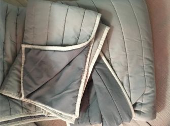 Twin Comforter and Sheet Set