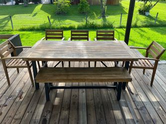 Outdoor patio table and chairs