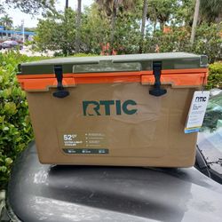 RTIC 52QT Ultra LIGHT COOLER 3 TONE