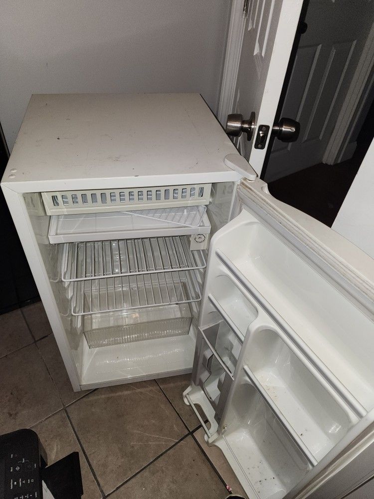 Mini Fridge