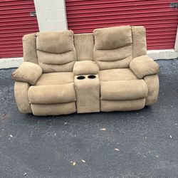 Comfy Nice Recliner Sofa Couch 🔥🔥