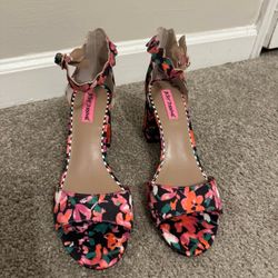 Betsey Johnson Floral Ankle Strap Heels Size 8.5 M