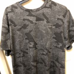 Calvin Klein Camo Shirt /Camisa Deportiva 