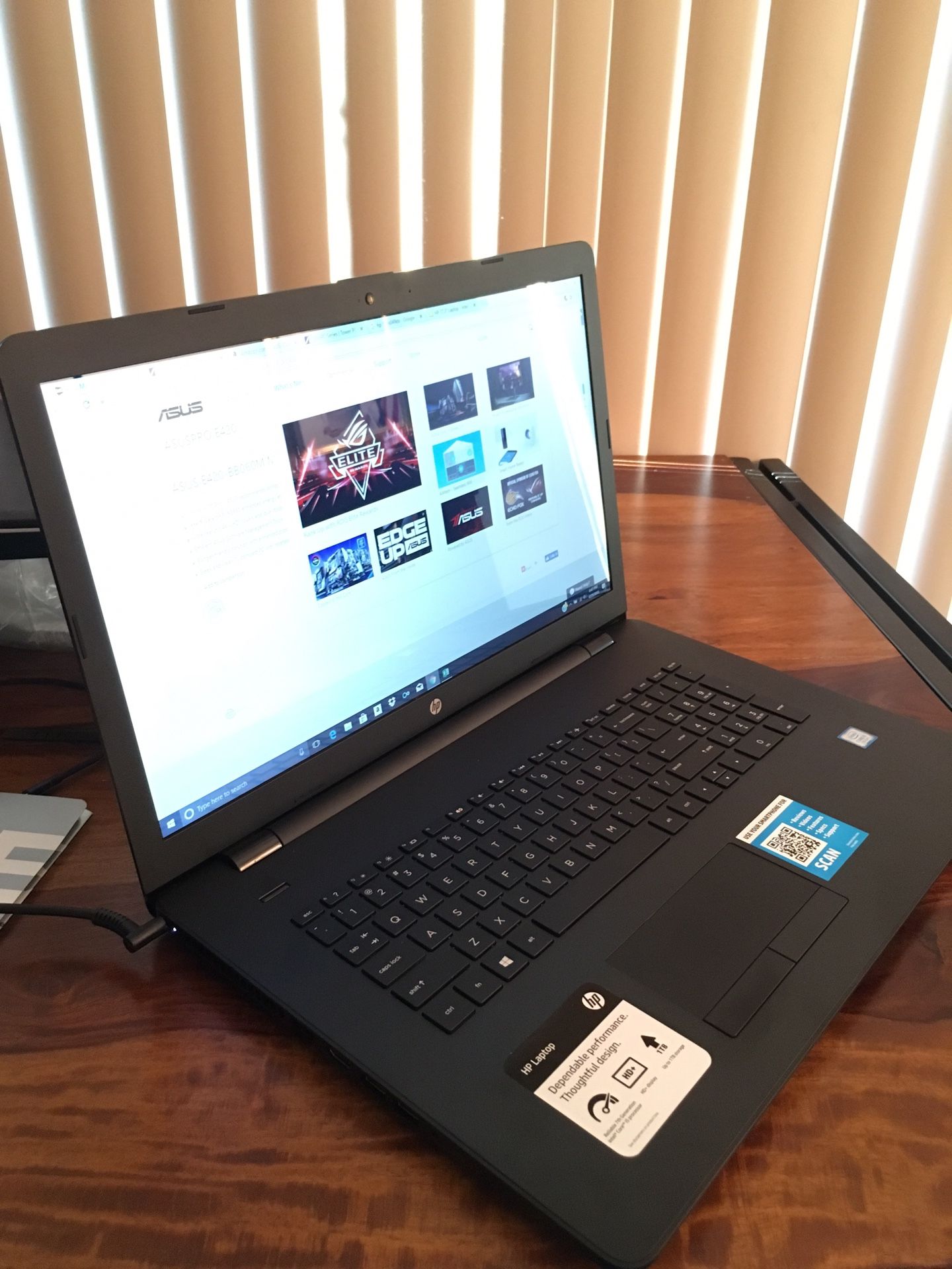 HP Laptop 17-bs049dx