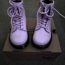 BRAND NEW DR MARTENS BOOTS FOR TODDLERS 