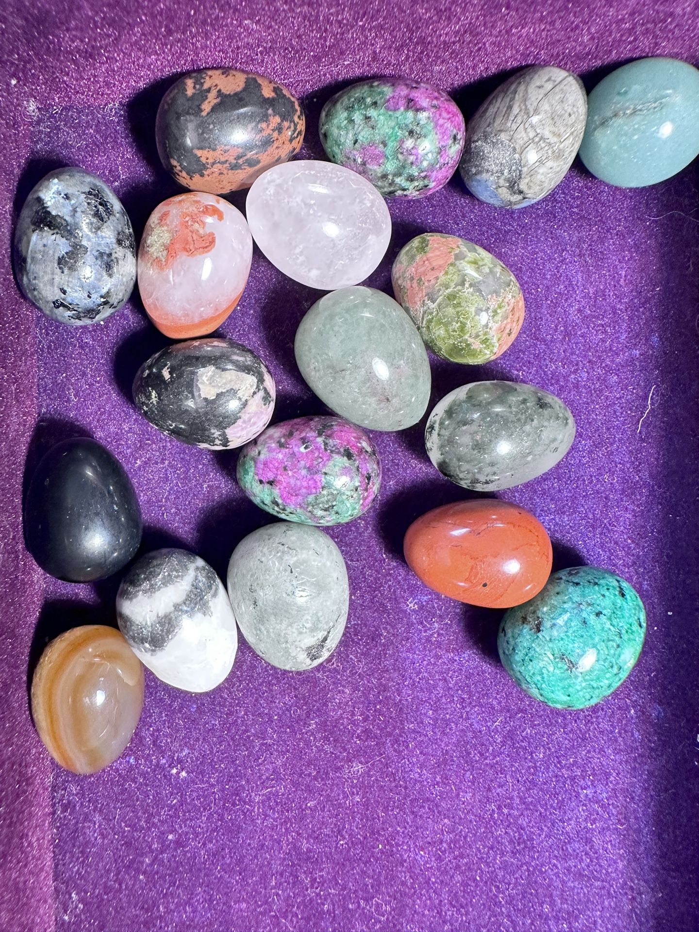 Eggs 