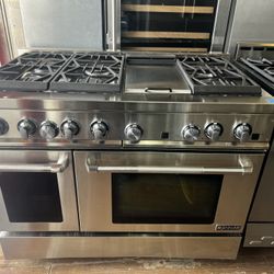 48” JENN AIR RANGE ALL GAS  WITH GRIDDLE 