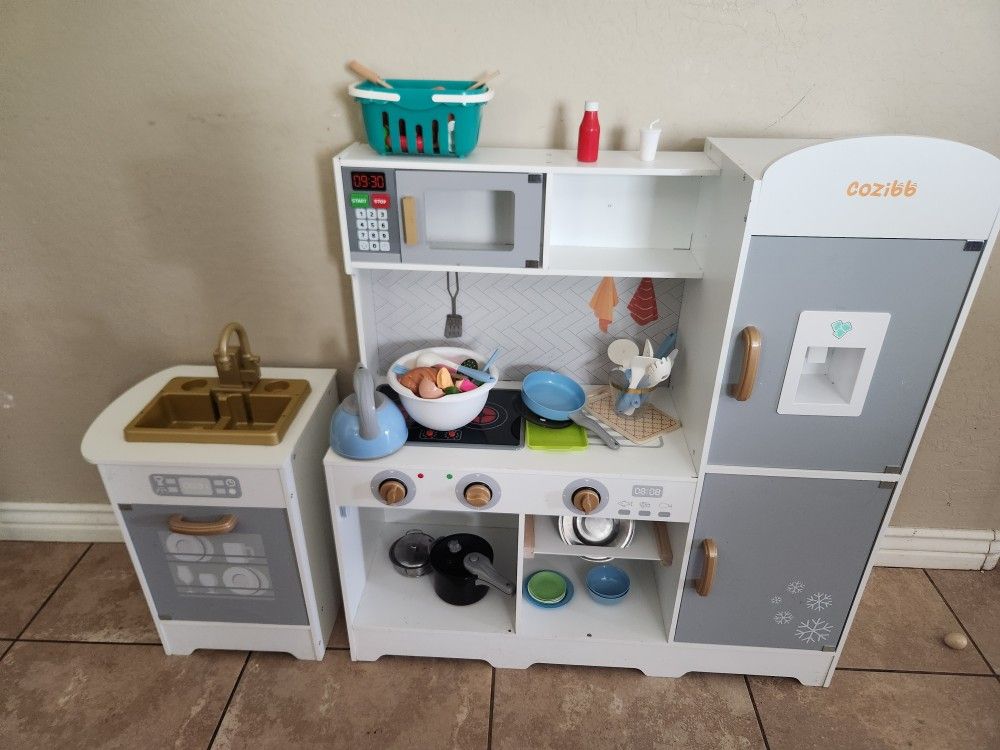 Play Kitchen
