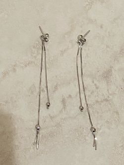14k White Gold Tiered Linear Droplet Earrings
