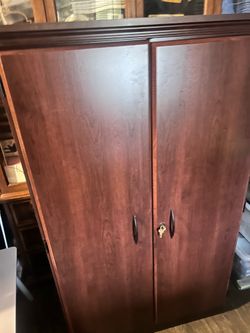 Storage cabinet