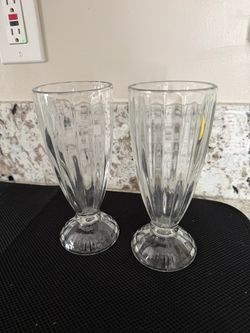 Lot Of 2 Clear Glass Tumblers For  Milk Shakes, Ice Cream, Soda Fountain Or Ice Cream