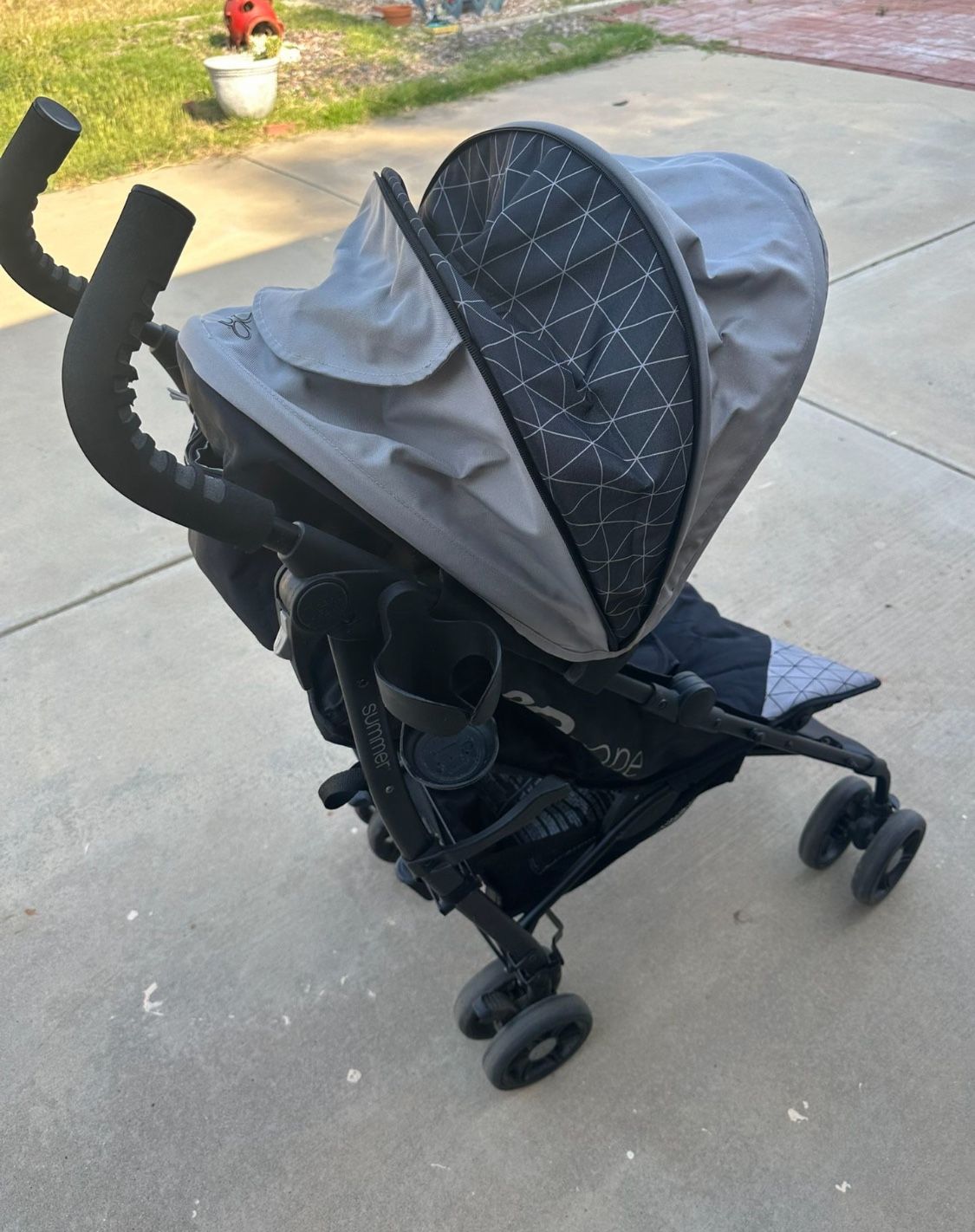Summer I 3D Convenience Stroller With Cup Holder